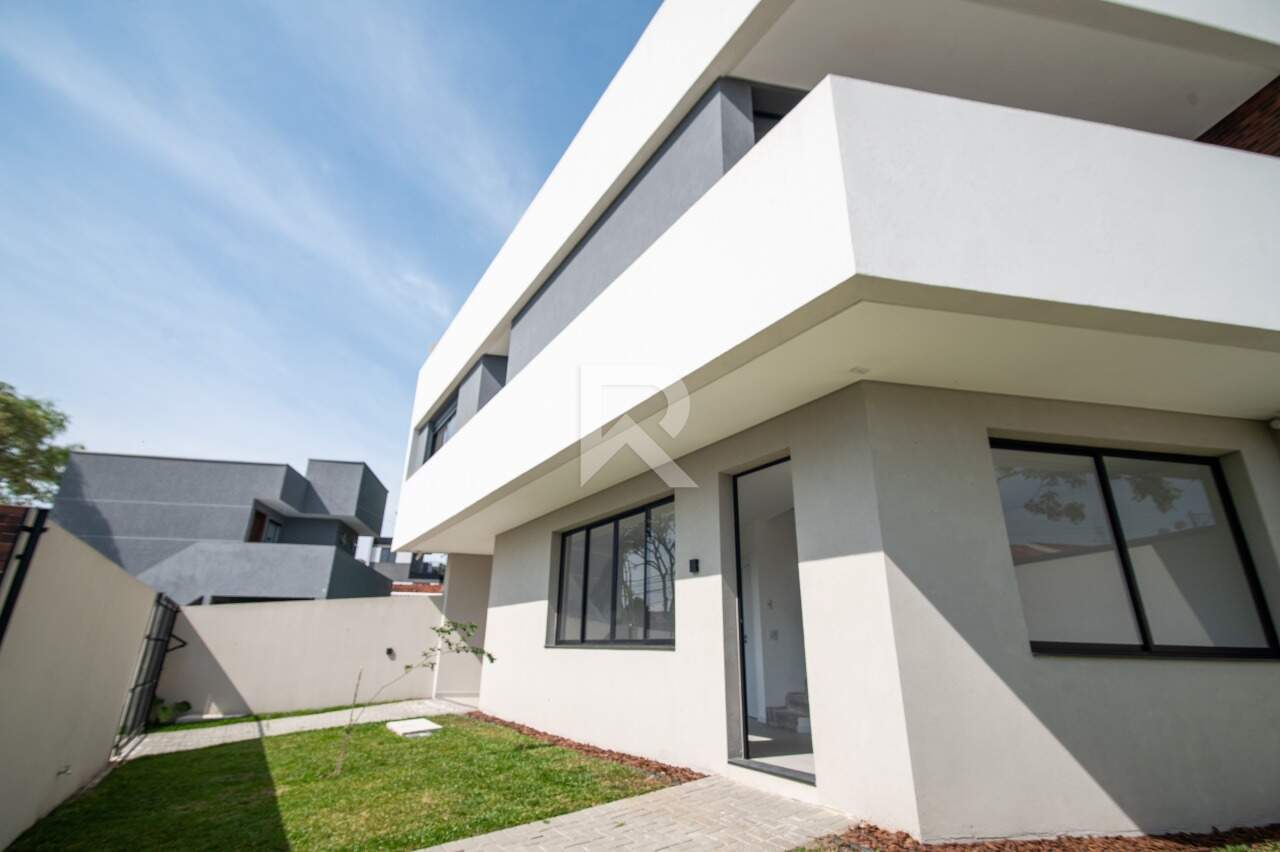 Sobrado Alto Padrão com Terraço, 3 suítes e Face Norte à venda, 163 m² – Santa Felicidade – Curitiba/PR miniatura 2