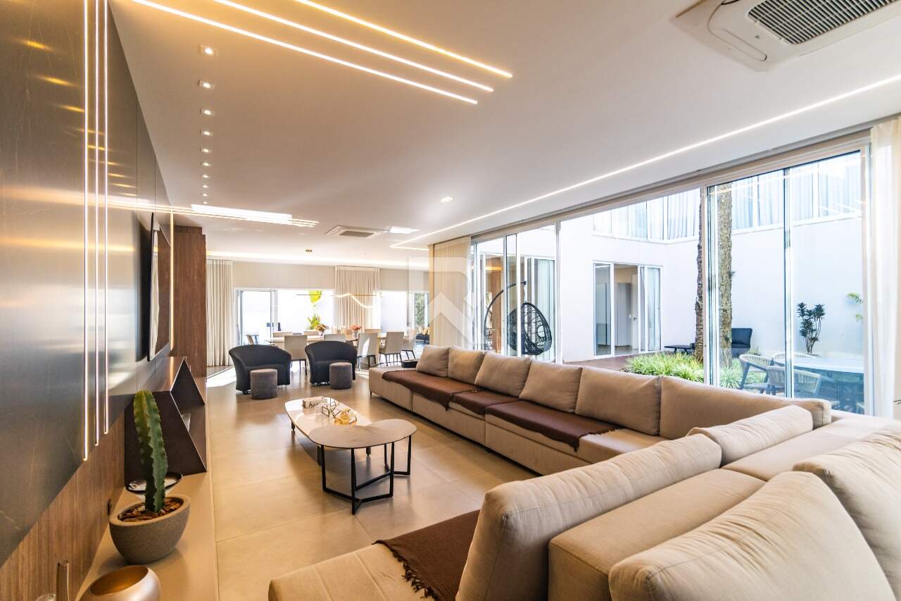 Casa Alto Padrão, Mobiliada em Cond. Clube com Piscina, 4 suítes, 3 vagas e 400m2 para venda - Campo Comprido, Curitiba-PR miniatura 4