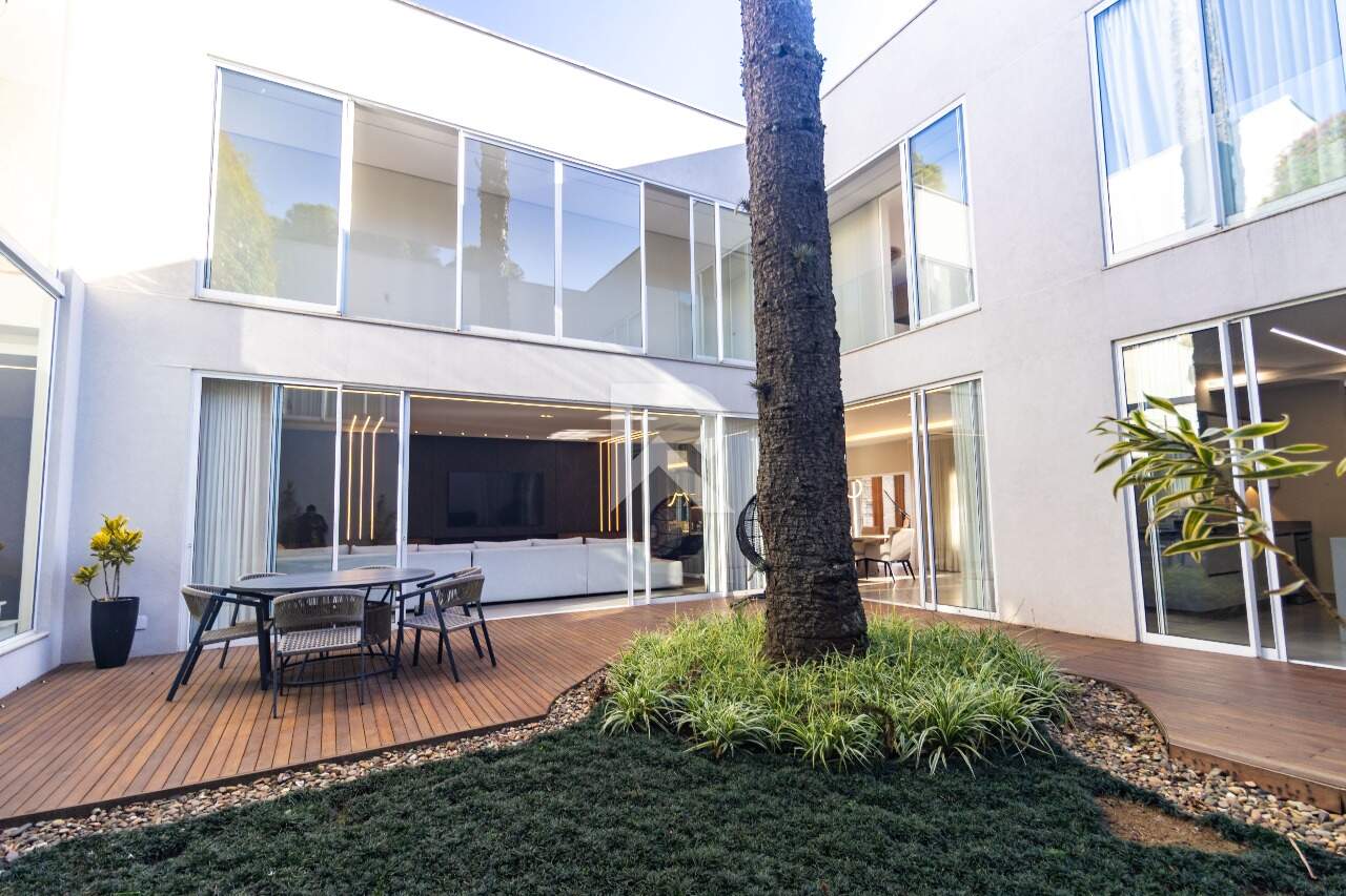 Casa Alto Padrão, Mobiliada em Cond. Clube com Piscina, 4 suítes, 3 vagas e 400m2 para venda - Campo Comprido, Curitiba-PR miniatura 8
