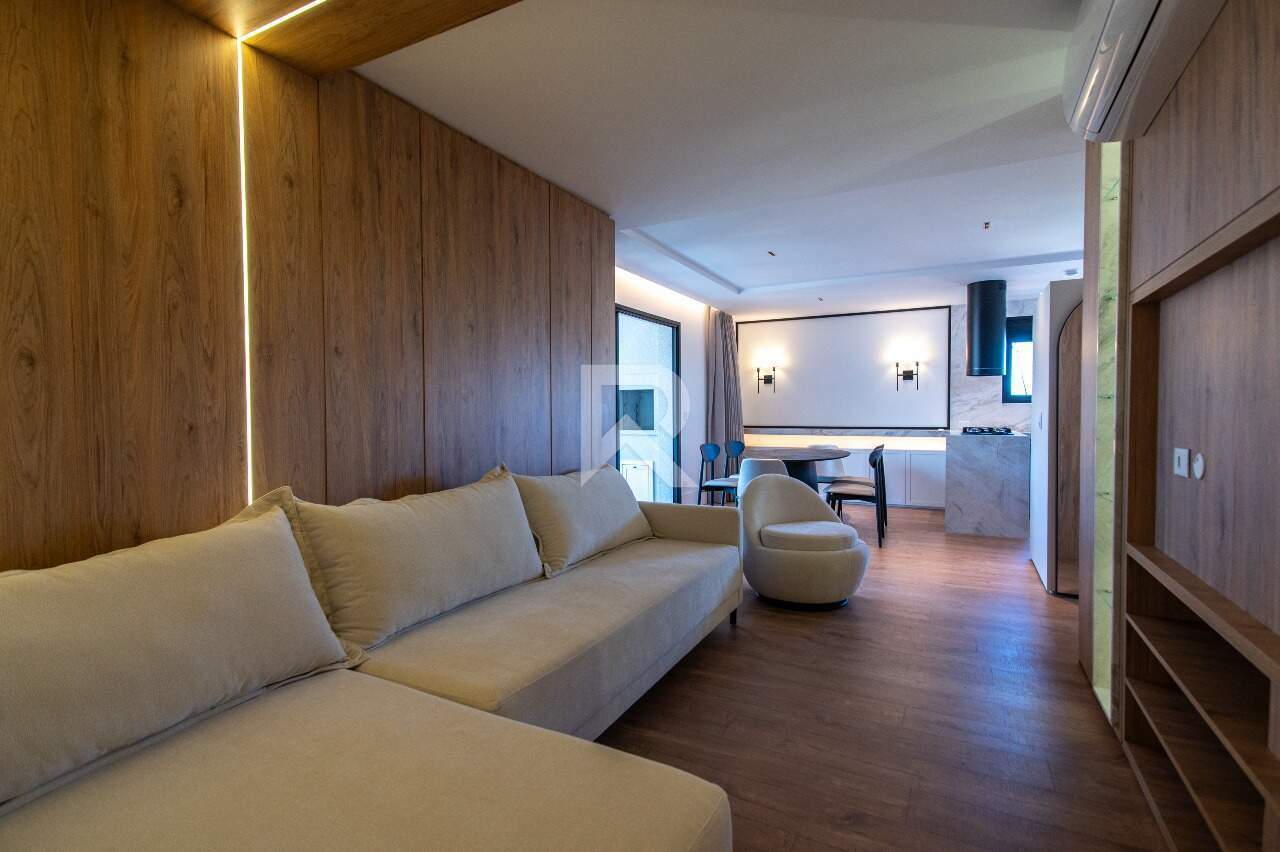 Apartamento Mobiliado em Cond. Clube com 2 quartos, closet, 2 vagas, 106m2 para alugar - Alto da Glória, Curitiba