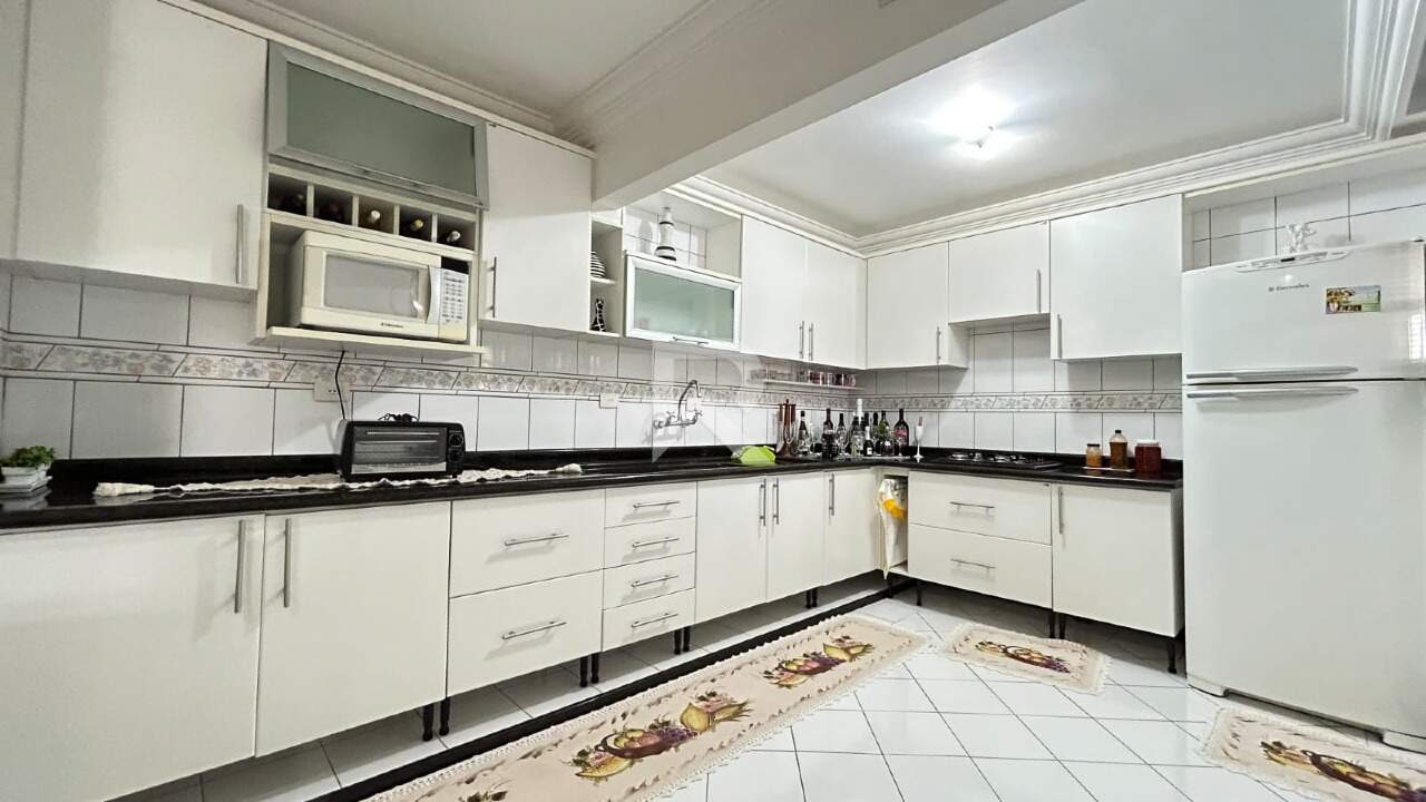 Sobrado Frente Rua com Jardim, 4 quartos 3 Vagas à venda, 244 m² – Campo Comprido – Curitiba/PR miniatura 12