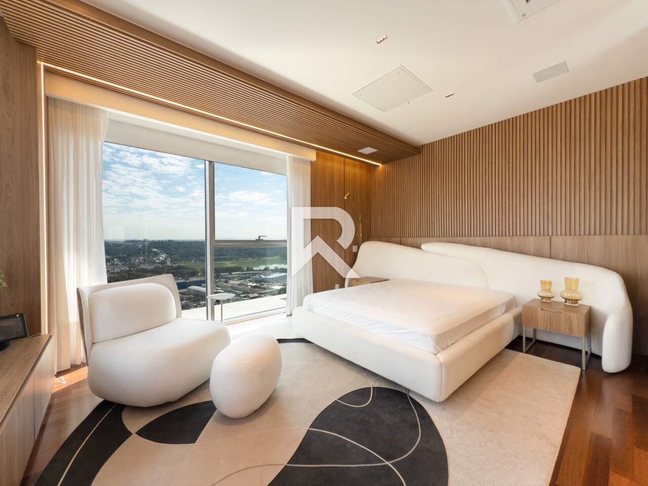 Apt Mobiliado em Cond. Clube, Andar Alto, Vista Livre, Face Norte com 4 suítes e 4 Vagas para venda - 246m2 - Champagnat, Curitiba miniatura 13