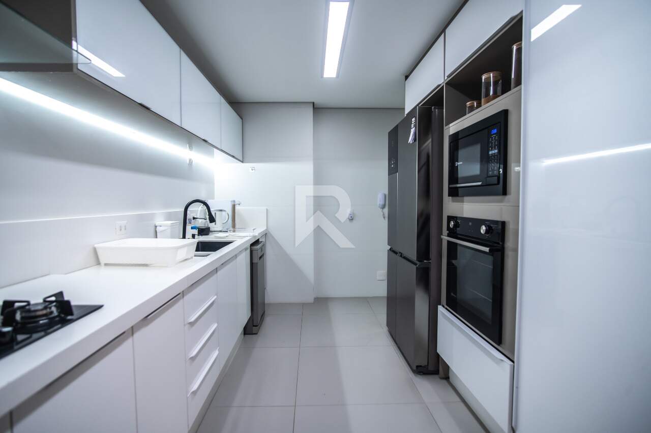 Apartamento Mobiliado em Cond. Clube com 4 suítes e 255m² p/ Venda - Ecoville - Curitiba miniatura 13