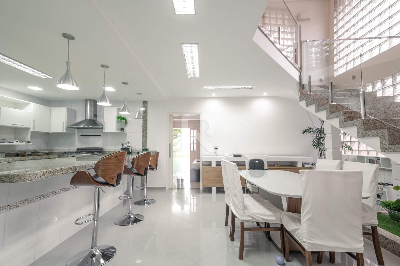 Sobrado em Condomínio com Face Norte, 4 quartos 4 Vagas à venda, 360 m² - Campo Comprido - Curitiba/PR miniatura 3