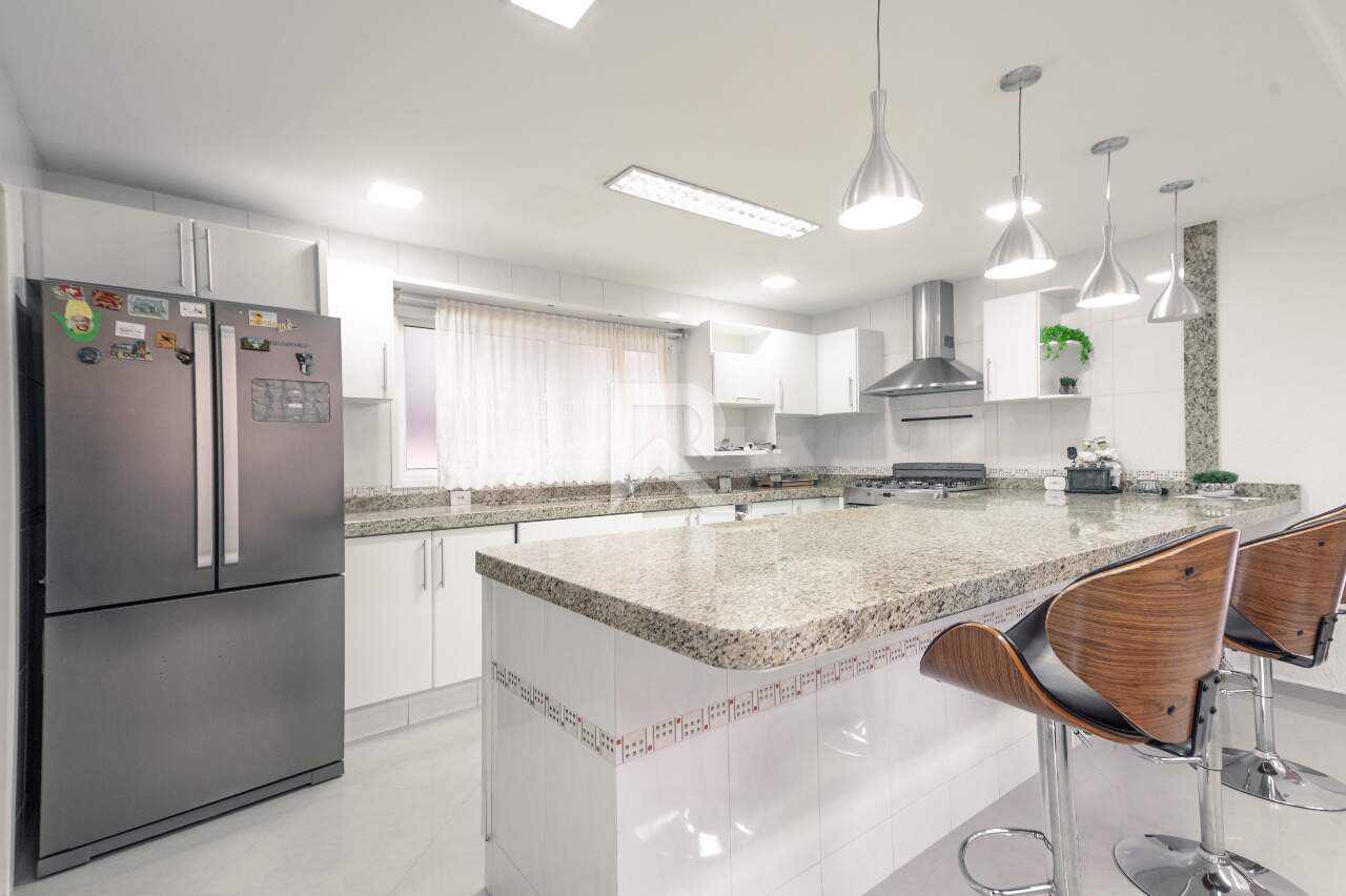 Sobrado em Condomínio com Face Norte, 4 quartos 4 Vagas à venda, 360 m² - Campo Comprido - Curitiba/PR miniatura 5