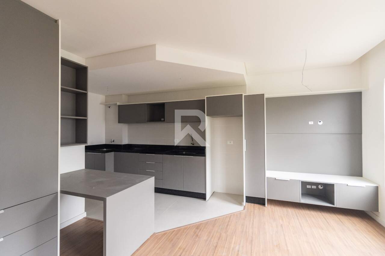 Studio de Luxo Mobiliado e Decorado com 28m² e 1 vaga, em Condomínio Clube no Ecoville, em Curitiba. miniatura 3