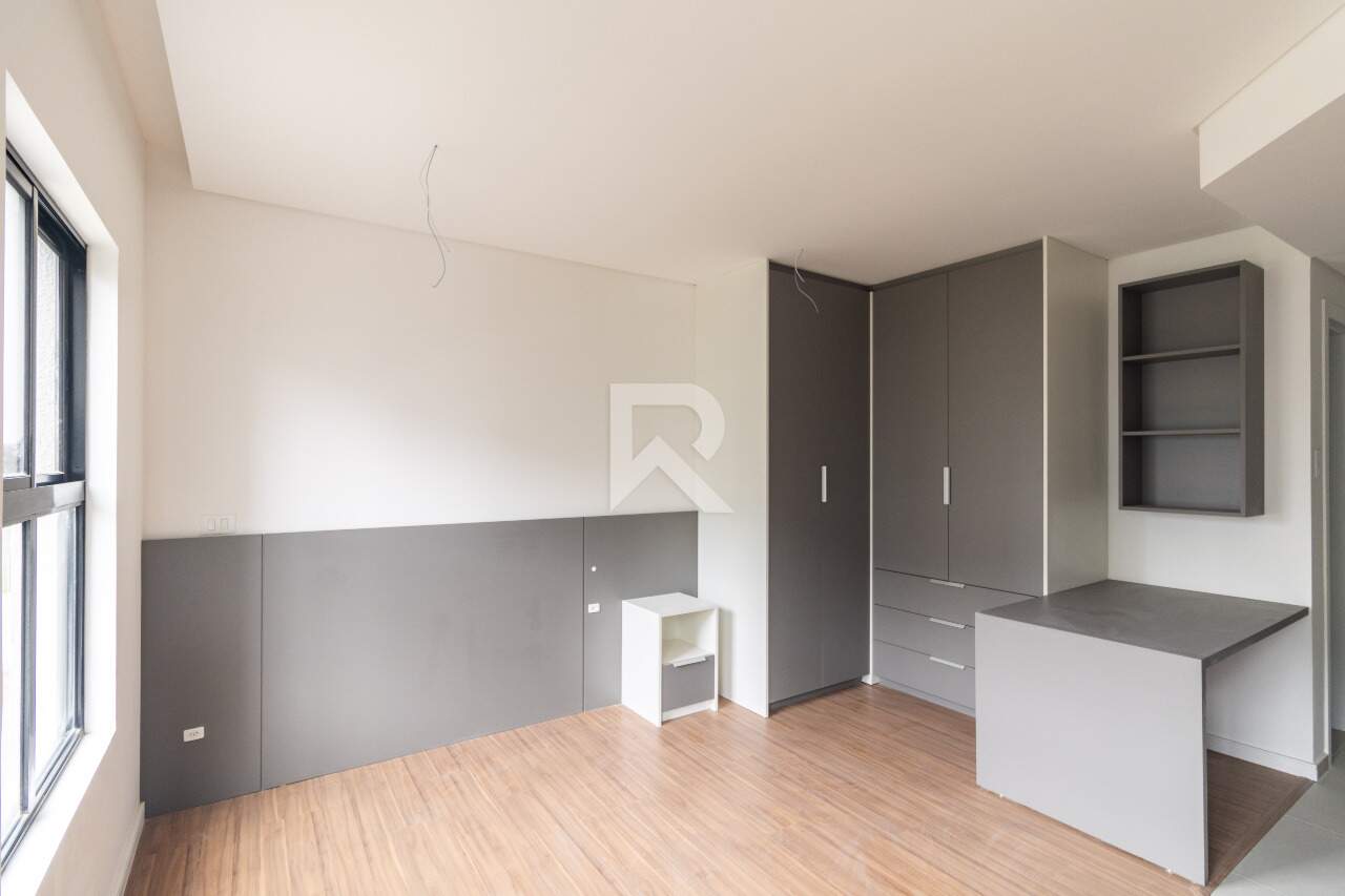 Studio de Luxo Mobiliado e Decorado com 28m² e 1 vaga, em Condomínio Clube no Ecoville, em Curitiba. miniatura 12