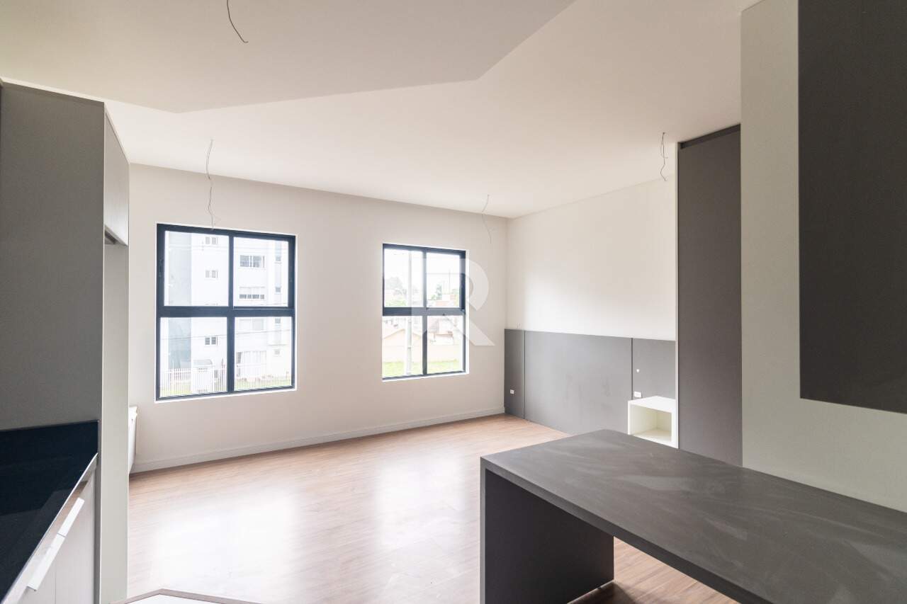 Studio de Luxo Mobiliado e Decorado com 28m² e 1 vaga, em Condomínio Clube no Ecoville, em Curitiba. miniatura 10
