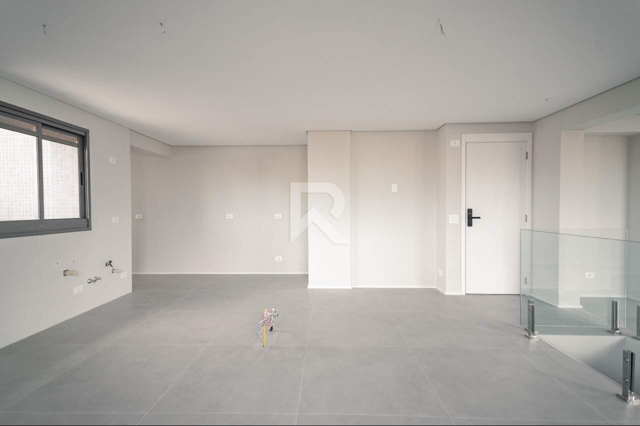 Cobertura Duplex com Espaço Gourmet e 3 Suítes – Centro – Curitiba/PR miniatura 6