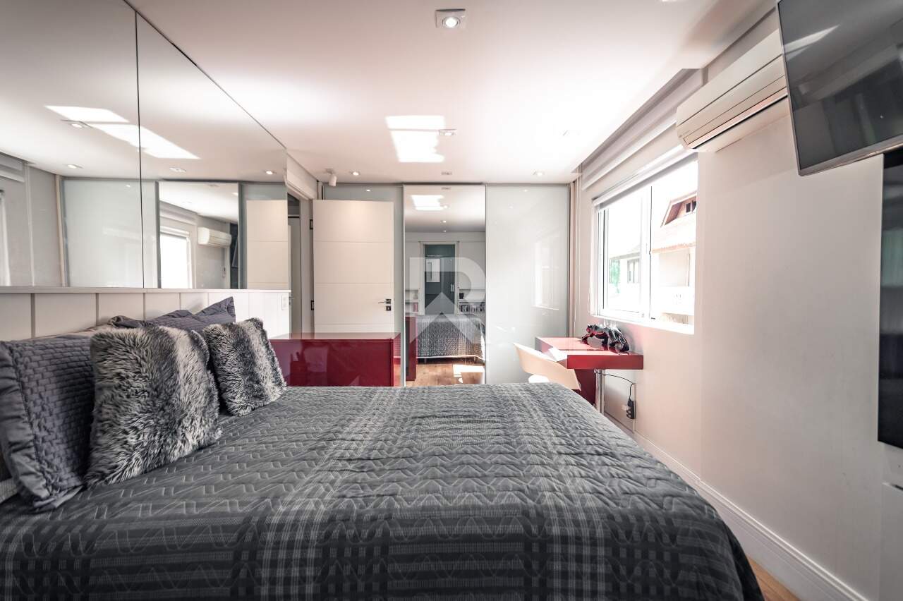Casa com Jardins Amplos, 7 dormitórios, 7 vagas à venda, 544 m² – Santa Felicidade – Curitiba/PR miniatura 39