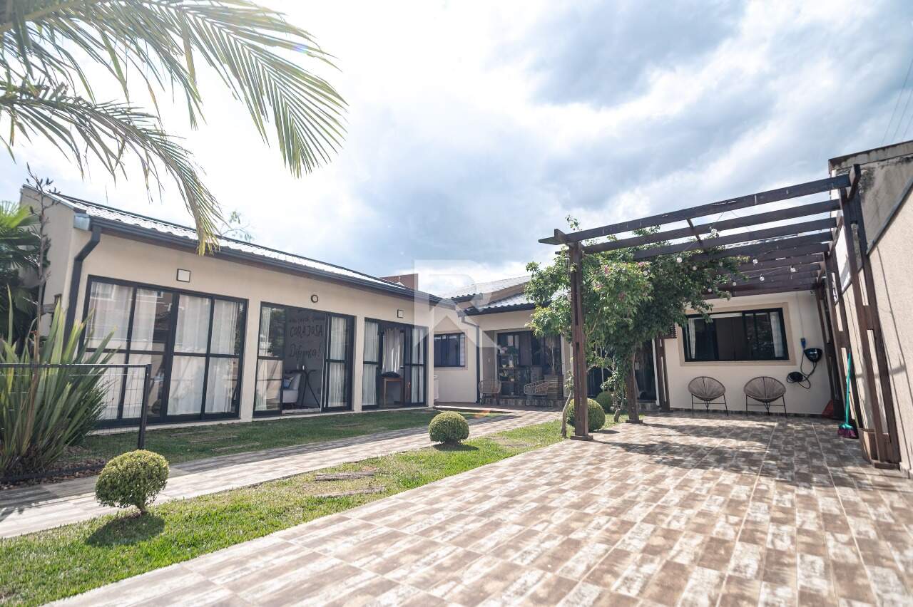 Casa Térrea Face Norte, 4 quartos e 4 vagas à venda, 205 m² – Cajuru – Curitiba/PR
