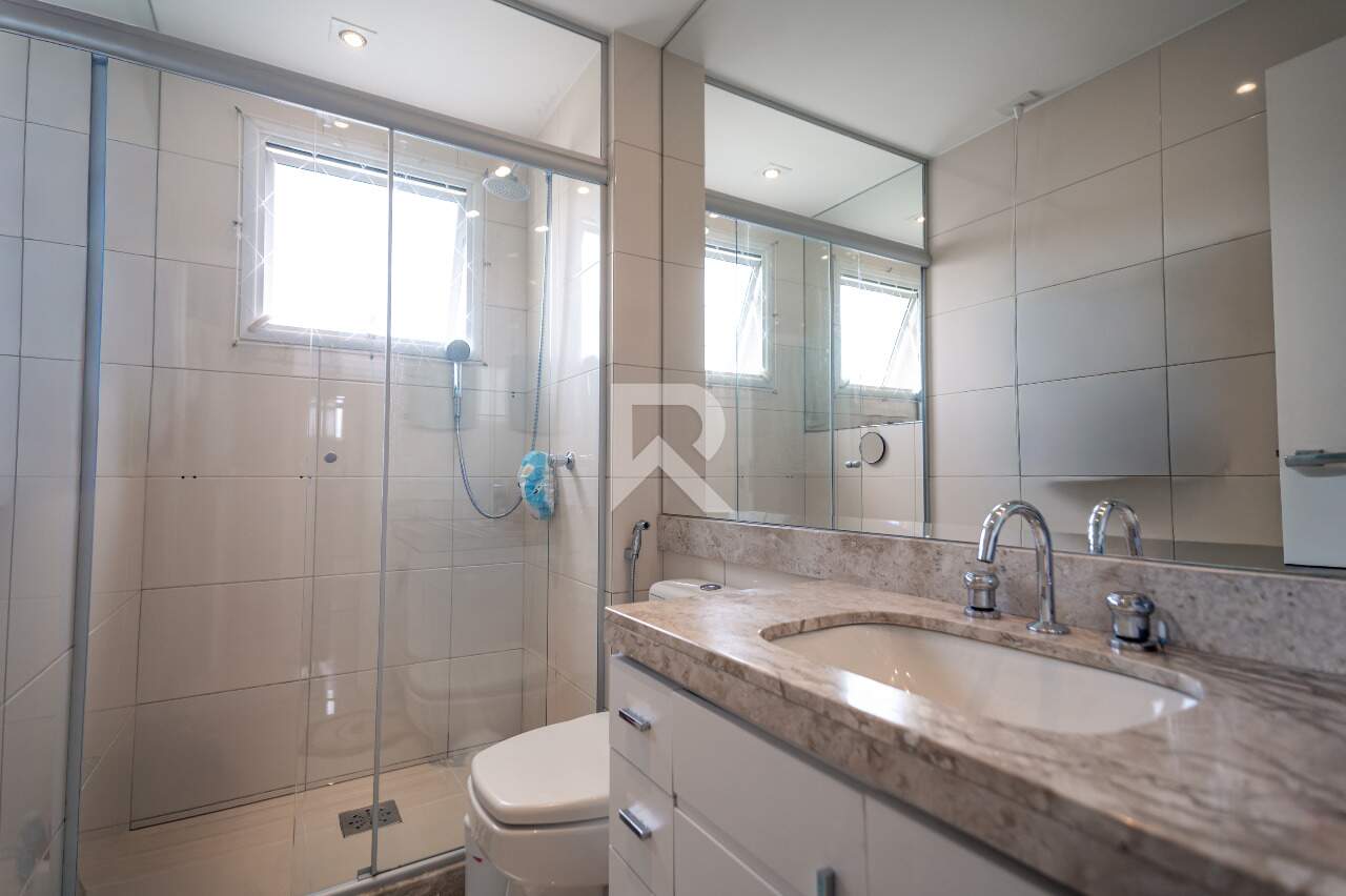 Apartamento Mobiliado em Cond. Clube com Vista Livre, Andar Alto, Face Norte e 3 Suítes para Aluguel, 228 m² – Ecoville miniatura 26
