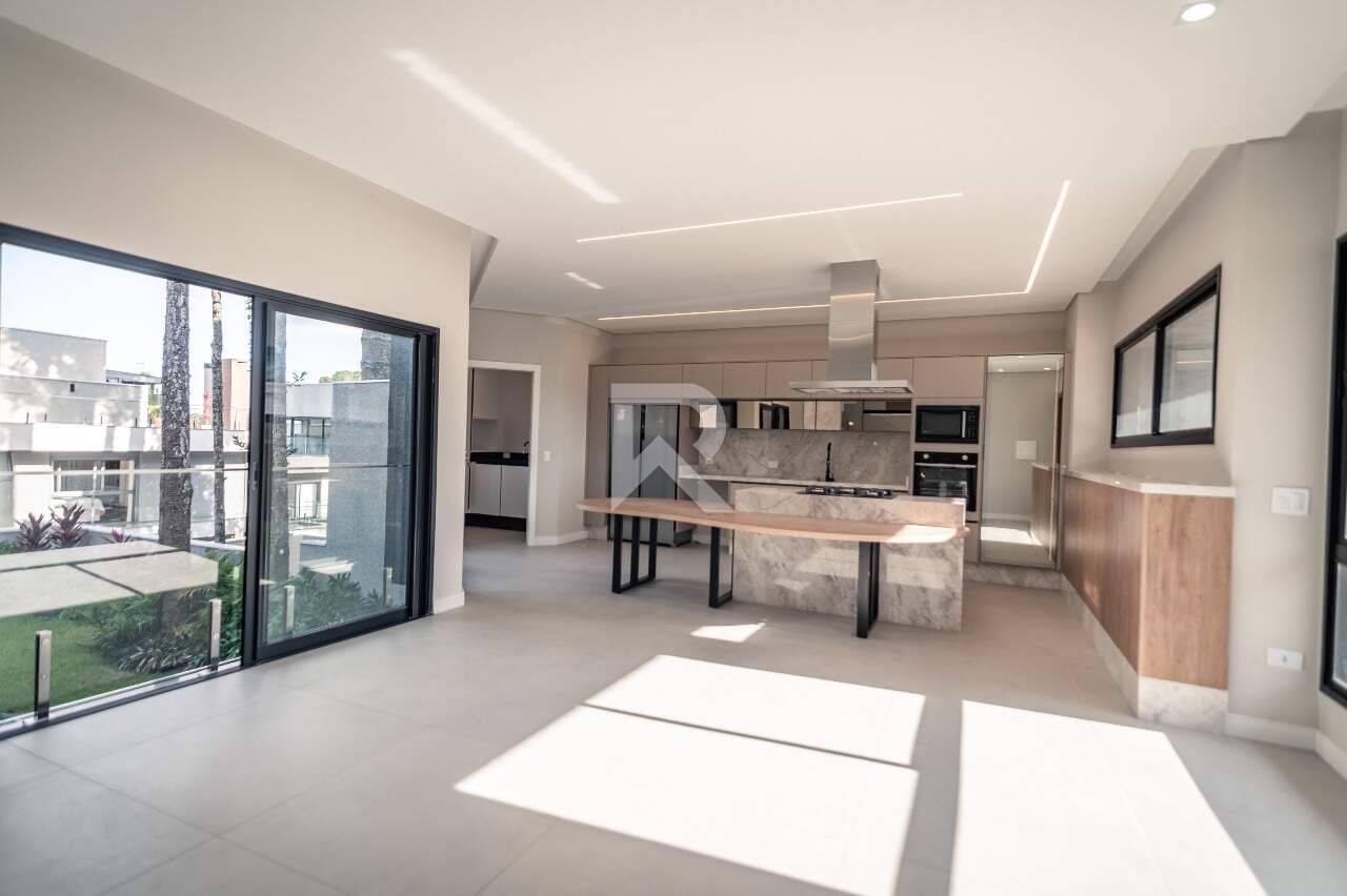Casa de Condomínio com Vista Livre Definitiva, 3 suítes 3 vagas à venda, 255 m² - Santo Inácio - Curitiba/PR miniatura 5