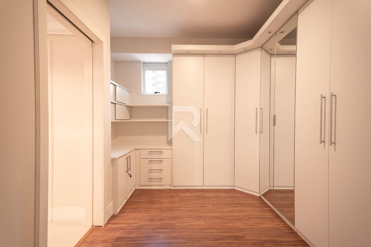 Apartamento de Alto Padrão com 4 Suítes, 4 Vagas, 370m2 para Aluguel– Água Verde – Curitiba/PR miniatura 32