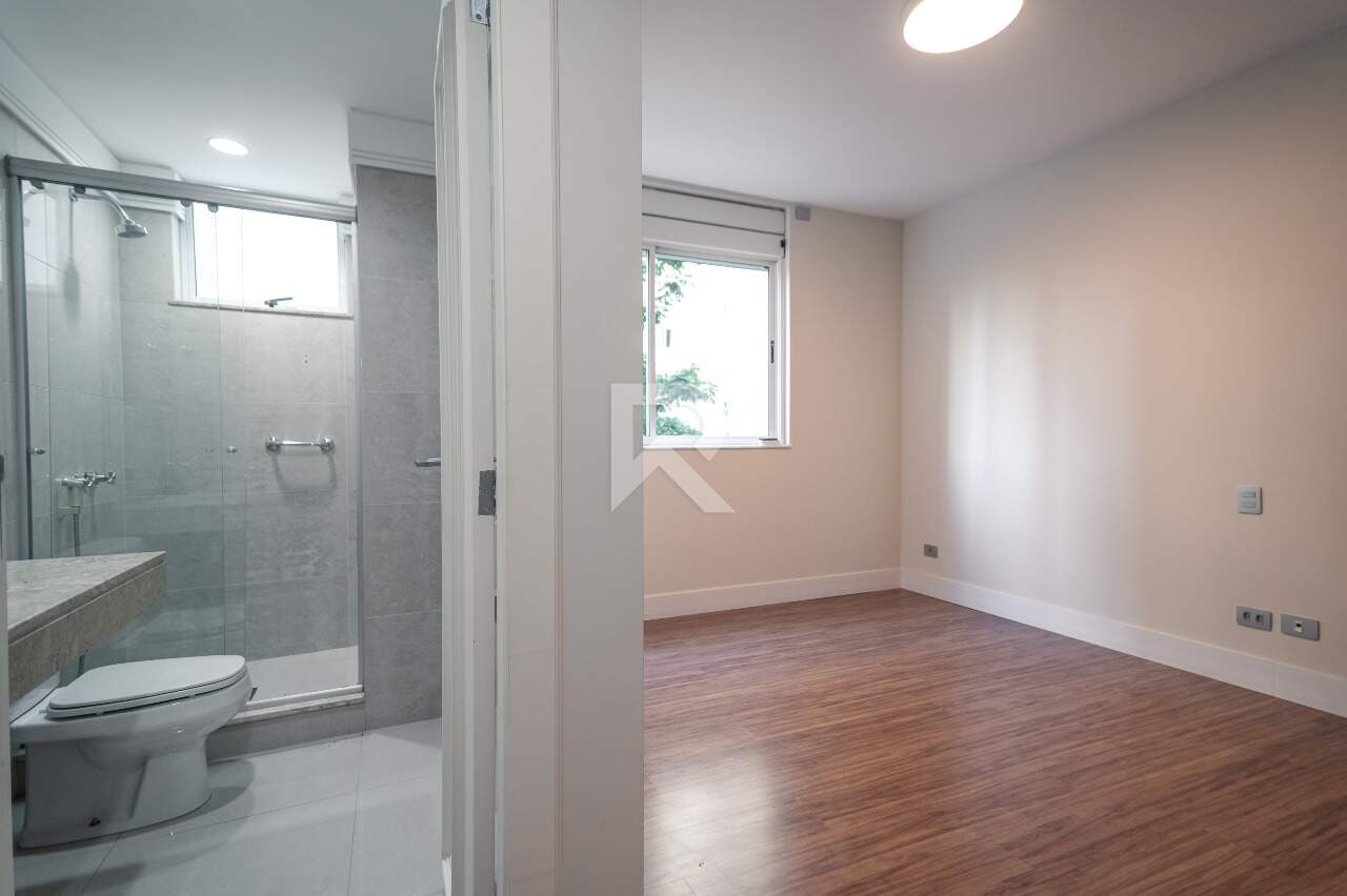 Apartamento de Alto Padrão com 4 Suítes, 4 Vagas, 370m2 para Aluguel– Água Verde – Curitiba/PR miniatura 18