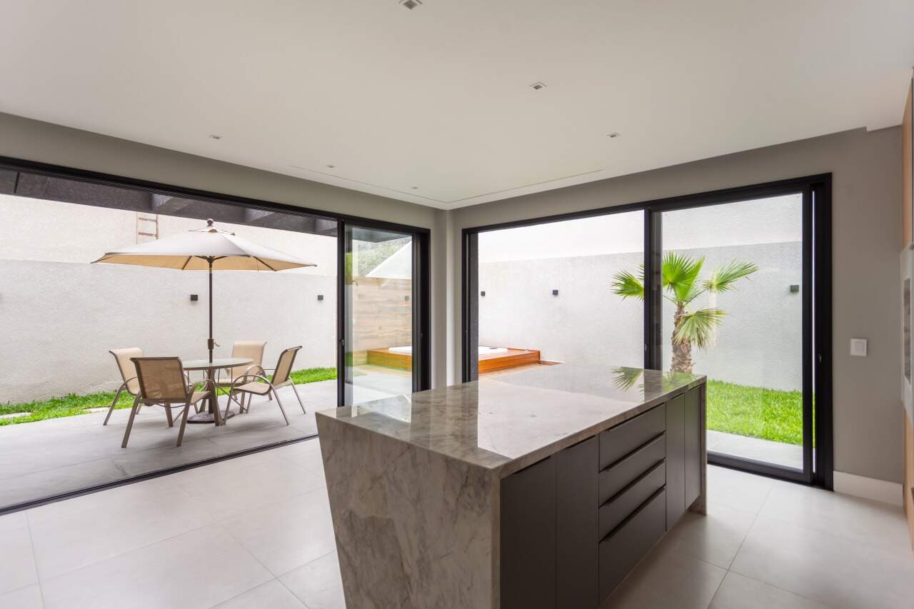 Casa de Condomínio com Vista Livre, 3 Suítes 4 Vagas à venda, 292 m² - Tingui - Curitiba/PR miniatura 10