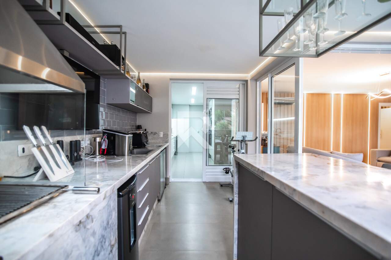 Apartamento Mobiliado em Cond. Clube com 4 suítes e 255m² p/ Locação - Ecoville - Curitiba miniatura 9