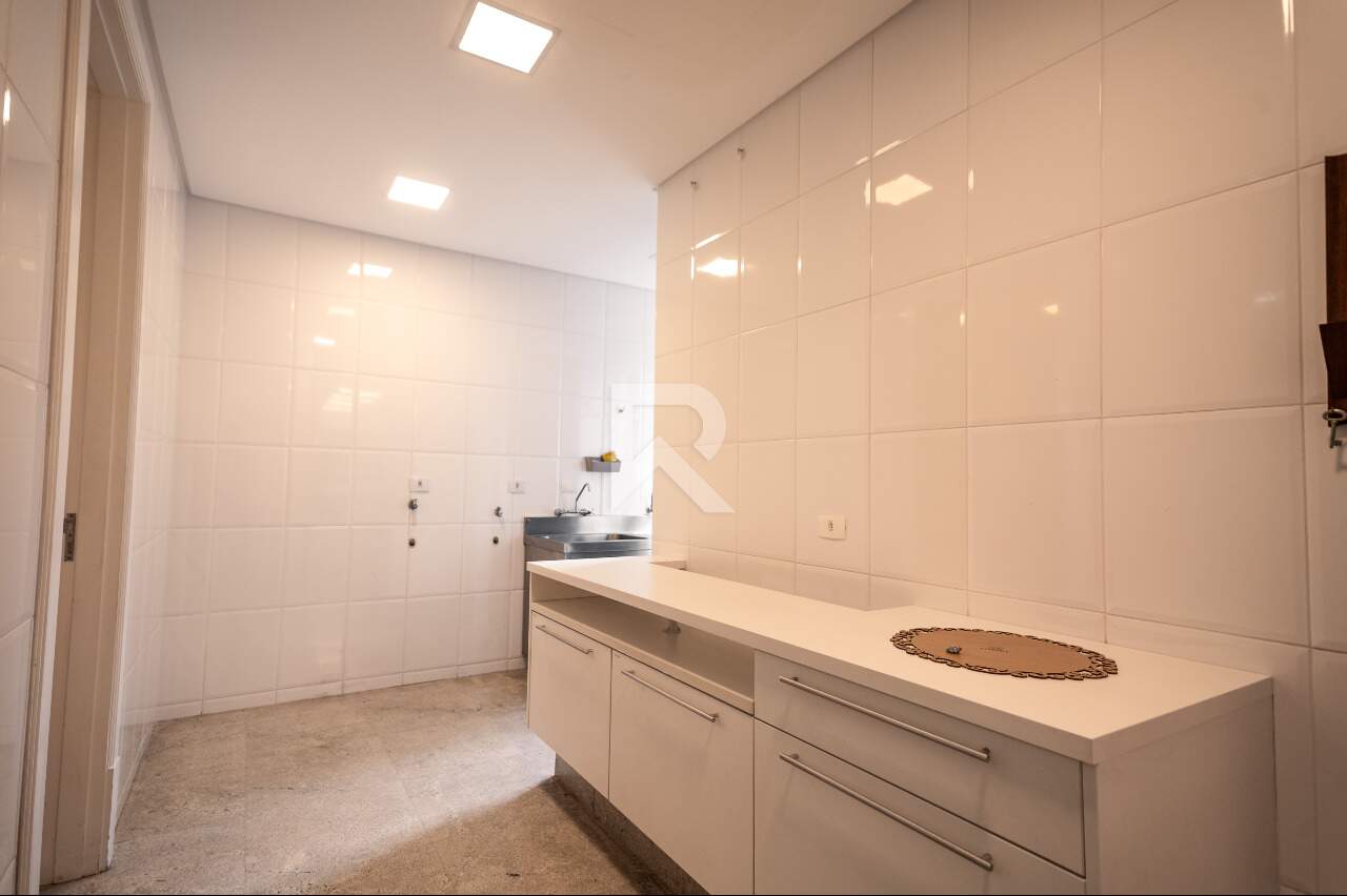 Apartamento Alto Padrão Semi Mobiliado com 3 Suítes 5 Vagas para Venda, 344 m² – Batel – Curitiba/PR miniatura 17