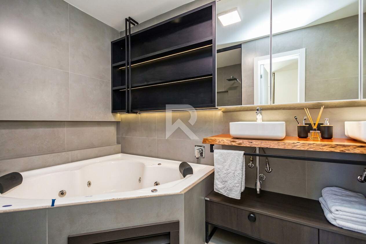 Casa em Condomínio Mobiliada com Piscina Privativa, 3 Quartos 2 Vagas para Locação, 280 m² – Santa Felicidade – Curitiba/PR miniatura 32