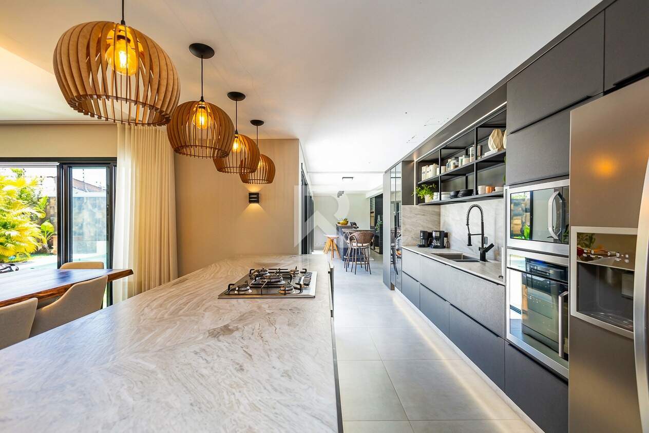 Casa em Condomínio Mobiliada com Piscina Privativa, 3 Quartos 2 Vagas para Locação, 280 m² – Santa Felicidade – Curitiba/PR miniatura 12
