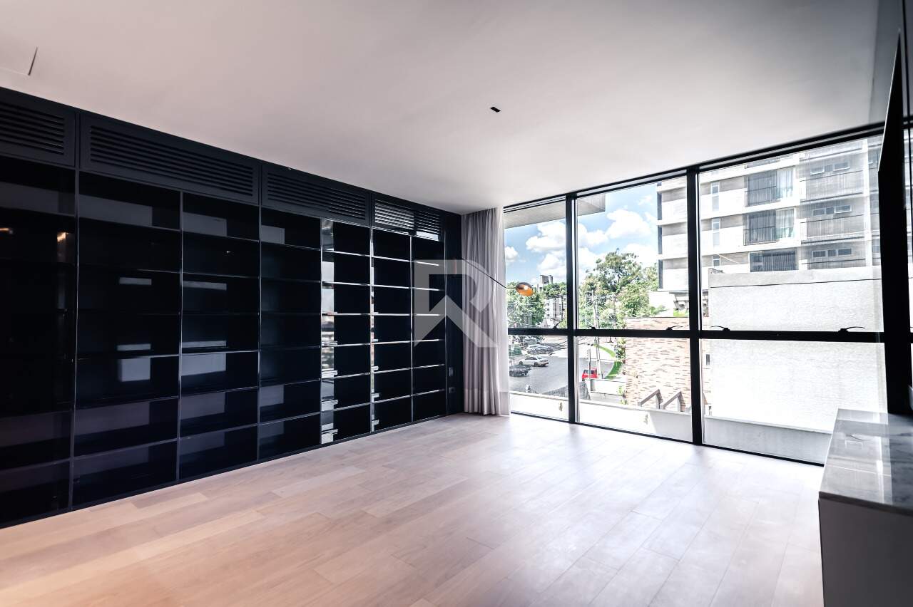 Apartamento em Cond. de Luxo com 3 Suítes, 3 Vagas e 224m² para Venda – Cabral – Curitiba/PR miniatura 12