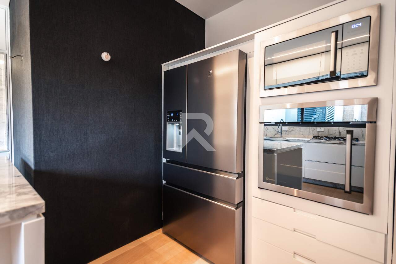 Apartamento em Cond. de Luxo com 3 Suítes, 3 Vagas e 224m² para Venda – Cabral – Curitiba/PR miniatura 17