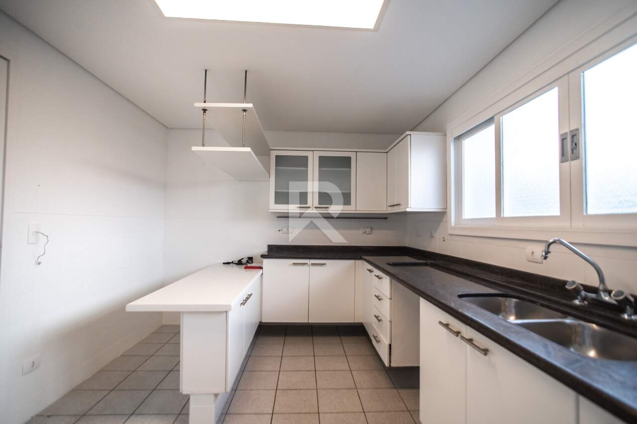 Casa Semi Mobiliada em Condomínio com Piscina, Quintal, 5 Quartos, 319m2 à venda – Campo Comprido Curitiba miniatura 14