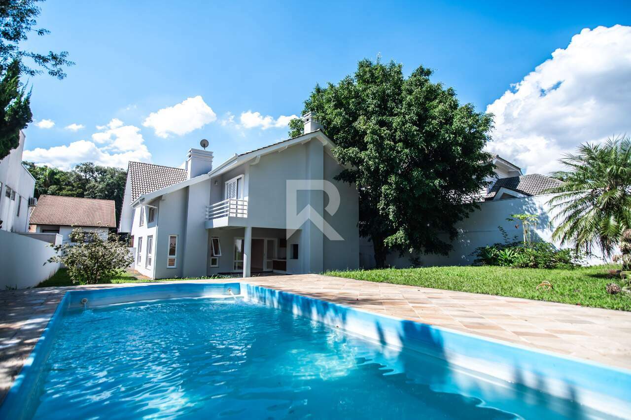 Casa Semi Mobiliada em Condomínio com Piscina, Quintal, 5 Quartos, 319m2 à venda – Campo Comprido Curitiba