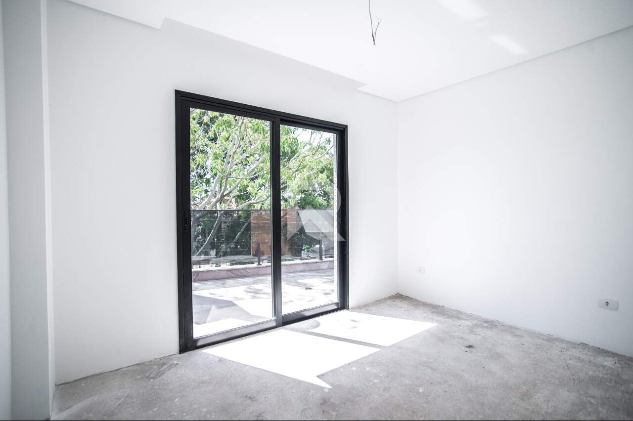 Sobrado com Jardim, 3 quartos 2 vagas à venda, 196 m² - Mercês - Curitiba/PR miniatura 8