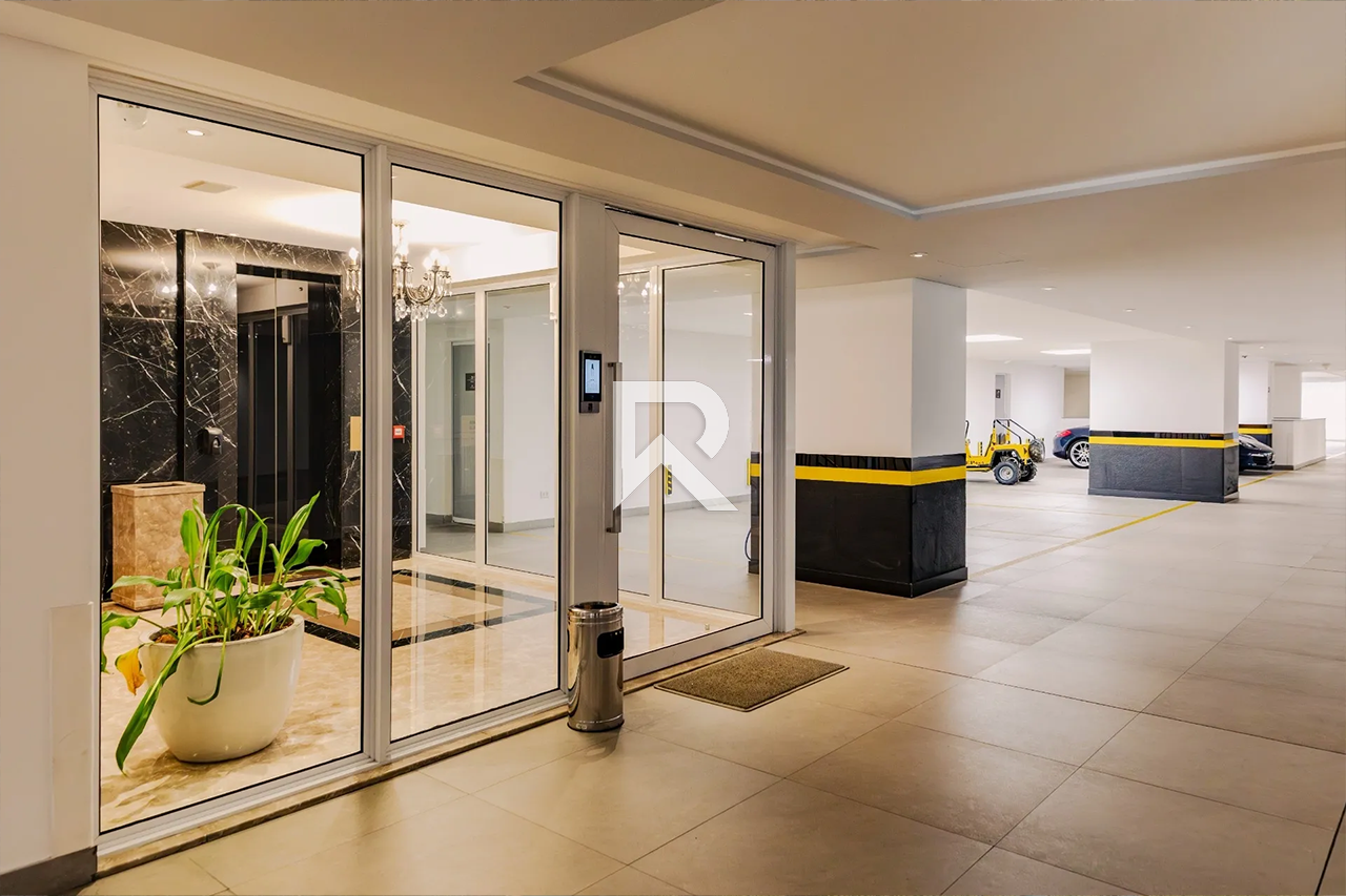 Mansão Suspensa com Heliponto e Piscina Particular com 874m² no Palazzo Lumini, em Curitiba miniatura 26