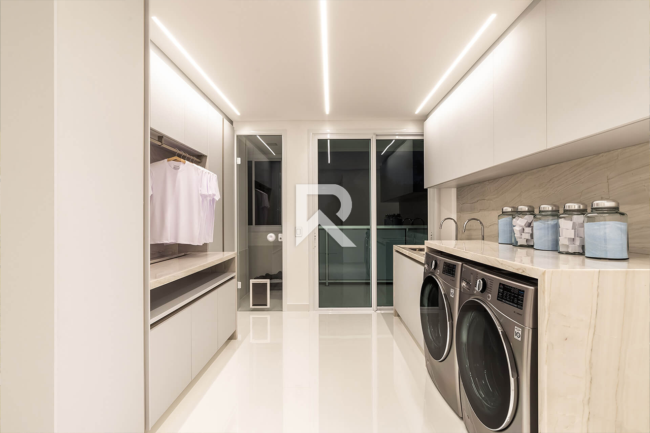 Mansão Suspensa com Heliponto e Piscina Particular com 874m² no Palazzo Lumini, em Curitiba miniatura 24