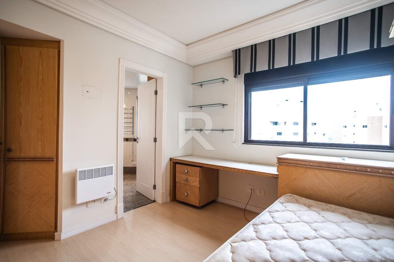 Apartamento com Elevador Privativo, Vista Livre, 4 quartos e 4 vagas para locação, 200 m² - Mossunguê - Curitiba/PR miniatura 18