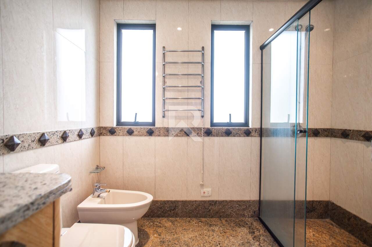 Apartamento com Elevador Privativo, Vista Livre, 4 quartos e 4 vagas para locação, 200 m² - Mossunguê - Curitiba/PR miniatura 34