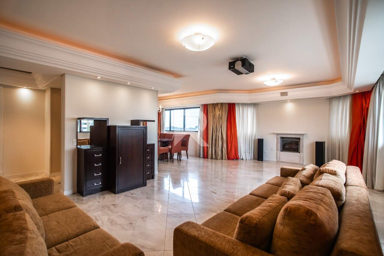 Apartamento com Elevador Privativo, Vista Livre, 4 quartos e 4 vagas para locação, 200 m² - Mossunguê - Curitiba/PR