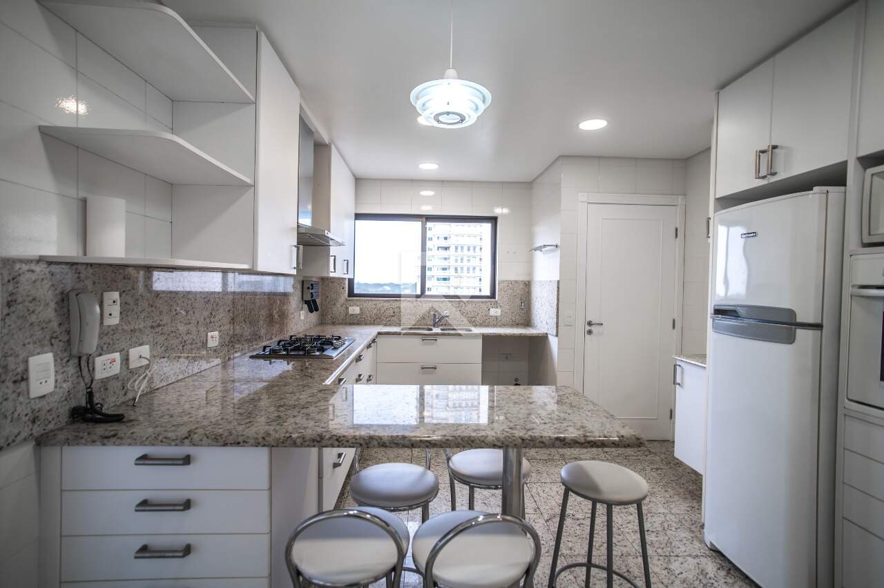 Apartamento com Elevador Privativo, Vista Livre, 4 quartos e 4 vagas para locação, 200 m² - Mossunguê - Curitiba/PR miniatura 12