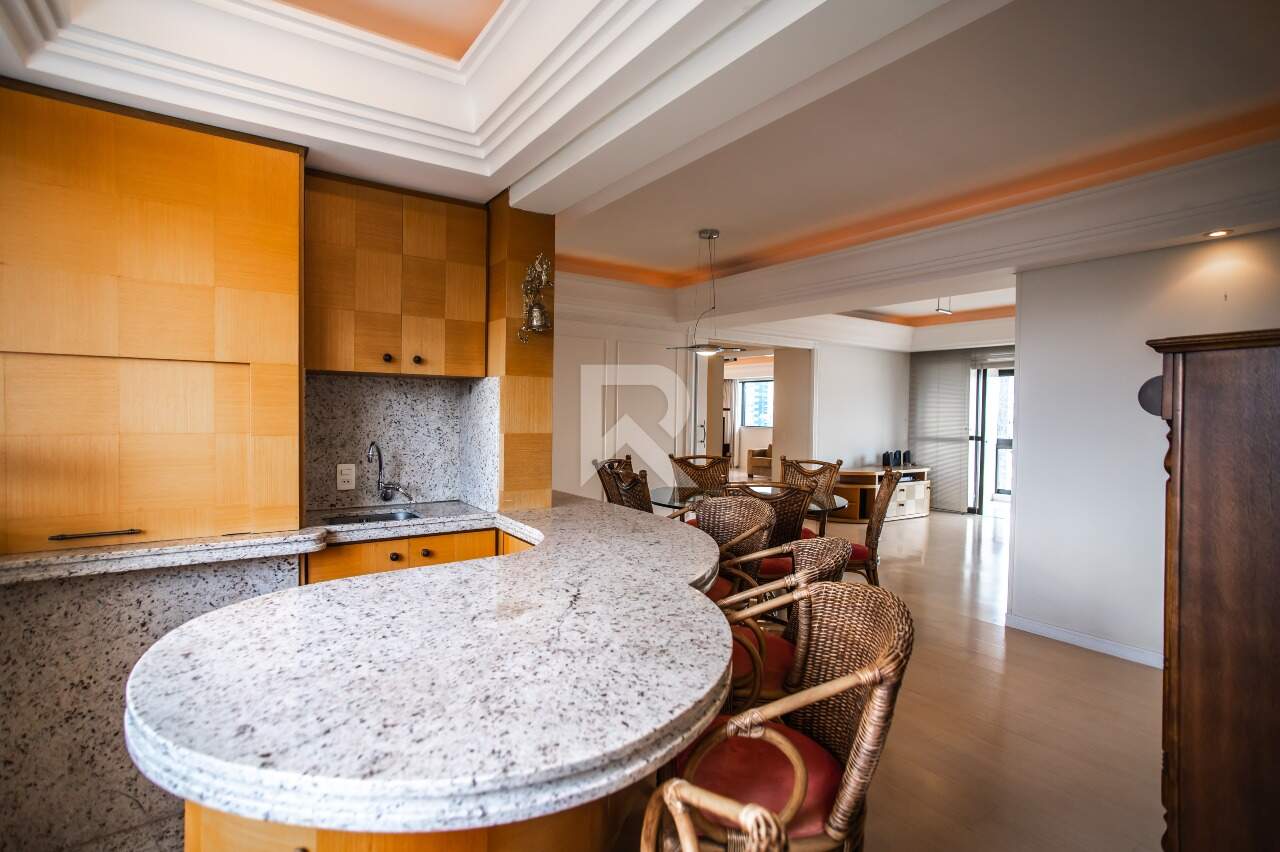 Apartamento com Elevador Privativo, Vista Livre, 4 quartos e 4 vagas para locação, 200 m² - Mossunguê - Curitiba/PR miniatura 5