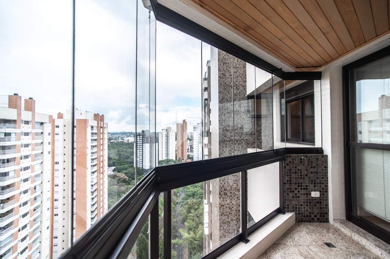 Apartamento com Elevador Privativo, Vista Livre, 4 quartos e 4 vagas para locação, 200 m² - Mossunguê - Curitiba/PR miniatura 9