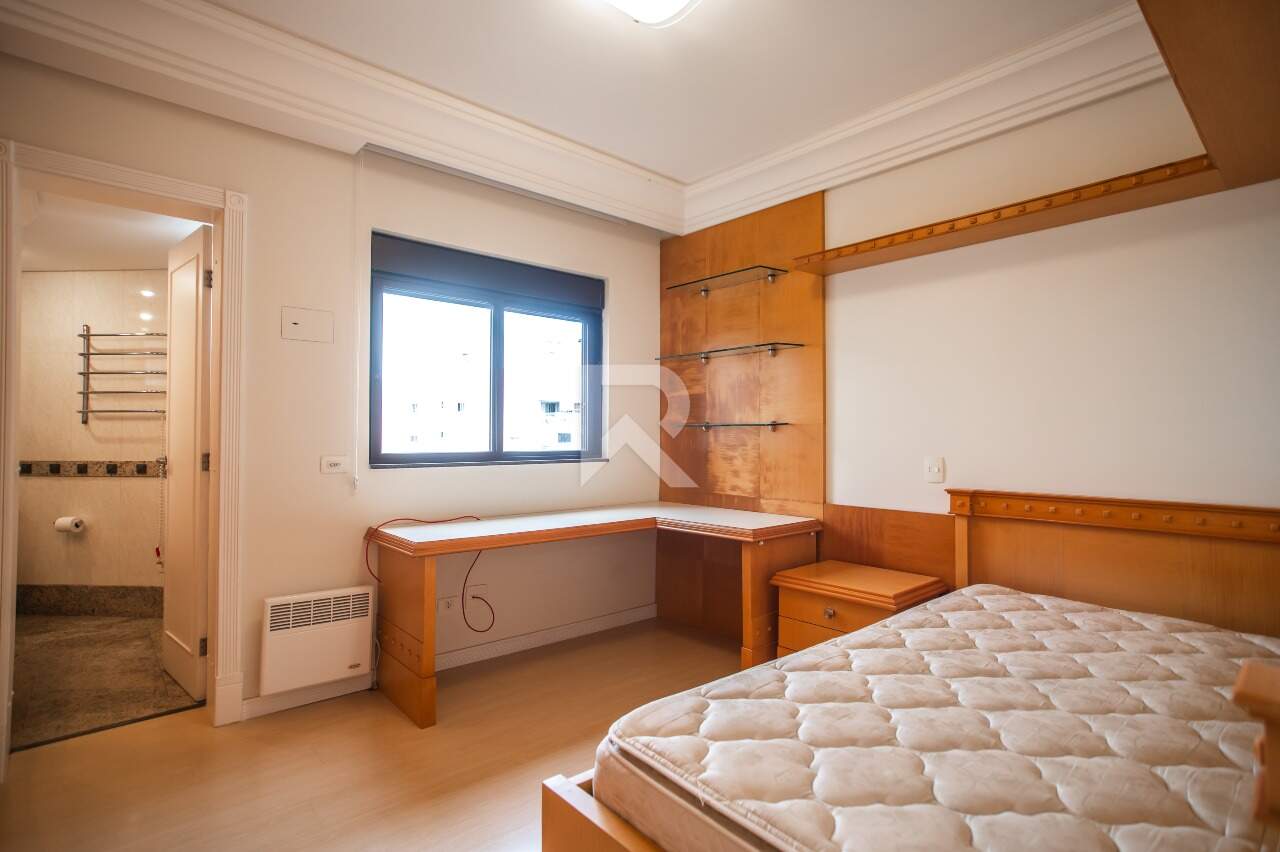 Apartamento com Elevador Privativo, Vista Livre, 4 quartos e 4 vagas para locação, 200 m² - Mossunguê - Curitiba/PR miniatura 15