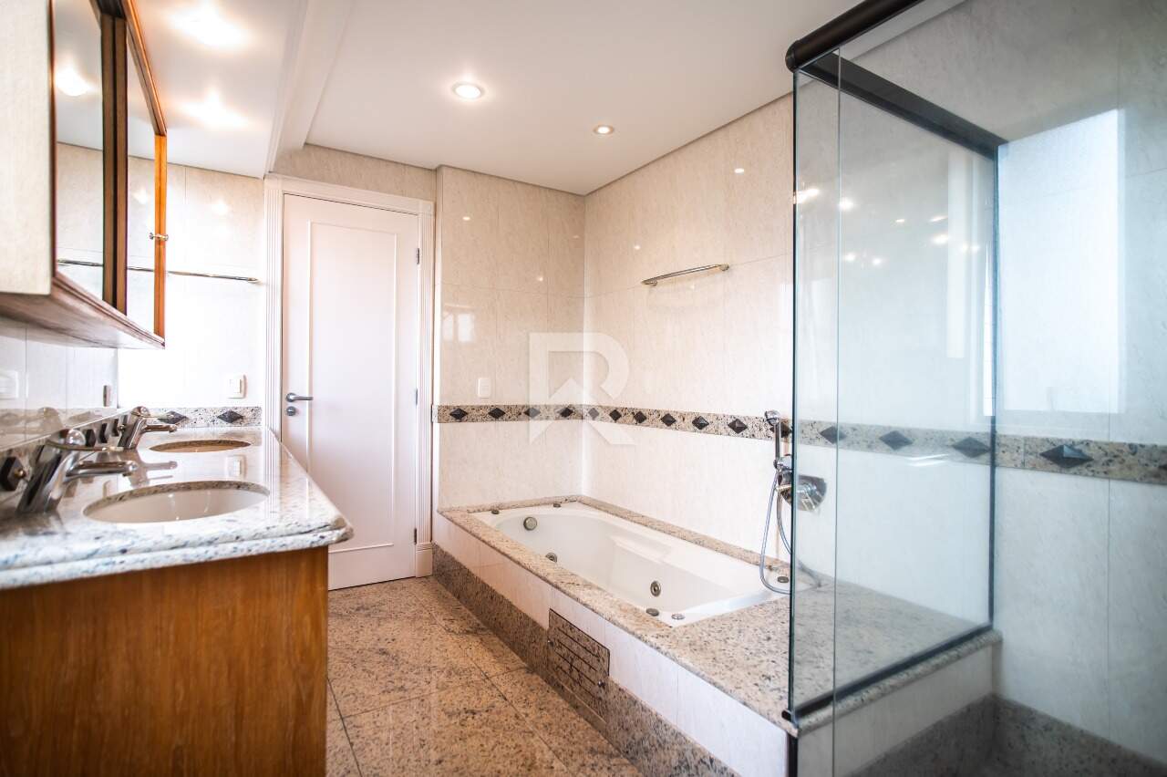Apartamento com Elevador Privativo, Vista Livre, 4 quartos e 4 vagas para locação, 200 m² - Mossunguê - Curitiba/PR miniatura 28