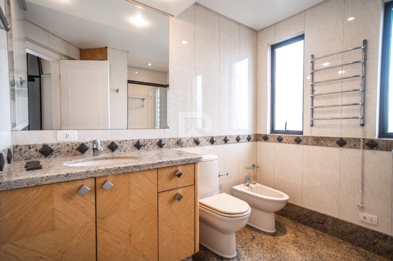 Apartamento com Elevador Privativo, Vista Livre, 4 quartos e 4 vagas para locação, 200 m² - Mossunguê - Curitiba/PR miniatura 33