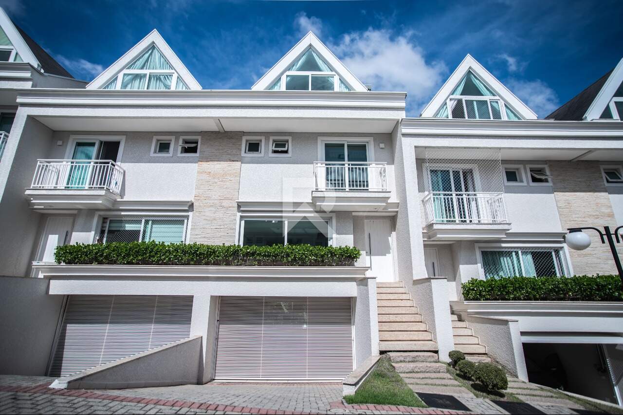 Triplex em Condomínio com Garden Privativo, 3 suítes e 4 vagas – Santo Inácio - Curitiba/PR miniatura 46