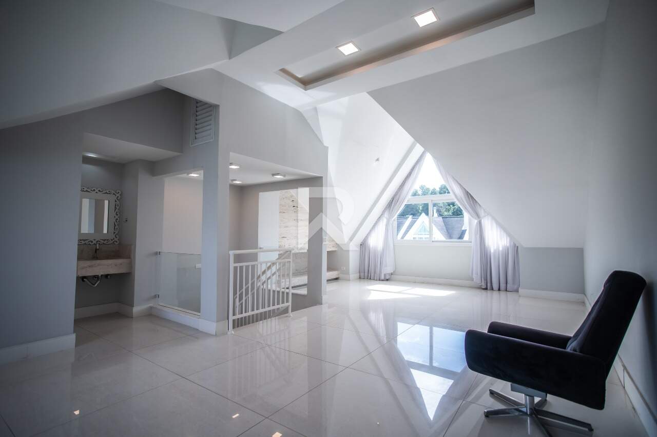Triplex em Condomínio com Garden Privativo, 3 suítes e 4 vagas – Santo Inácio - Curitiba/PR miniatura 26