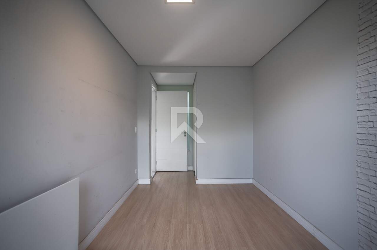 Triplex em Condomínio com Garden Privativo, 3 suítes e 4 vagas – Santo Inácio - Curitiba/PR miniatura 23