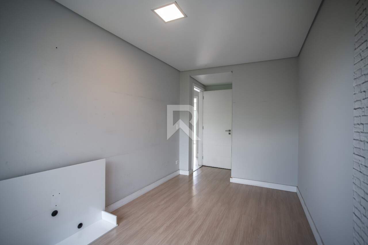 Triplex em Condomínio com Garden Privativo, 3 suítes e 4 vagas – Santo Inácio - Curitiba/PR miniatura 24