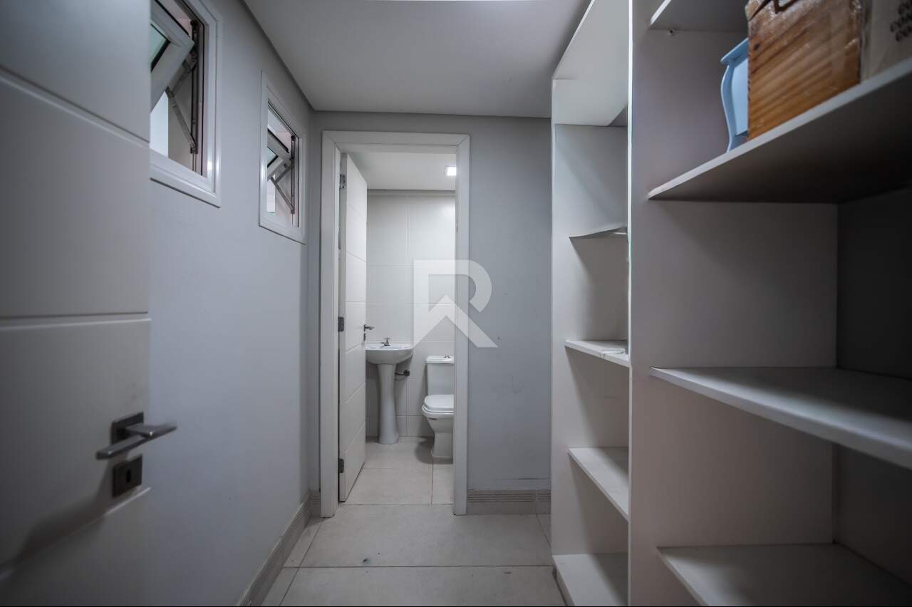 Triplex em Condomínio com Garden Privativo, 3 suítes e 4 vagas – Santo Inácio - Curitiba/PR miniatura 37