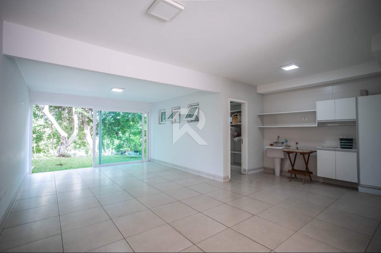 Triplex em Condomínio com Garden Privativo, 3 suítes e 4 vagas – Santo Inácio - Curitiba/PR miniatura 32