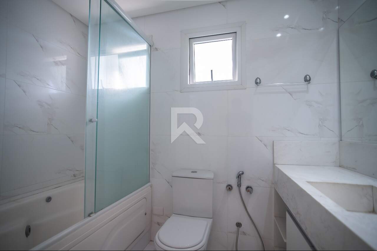 Triplex em Condomínio com Garden Privativo, 3 suítes e 4 vagas – Santo Inácio - Curitiba/PR miniatura 18