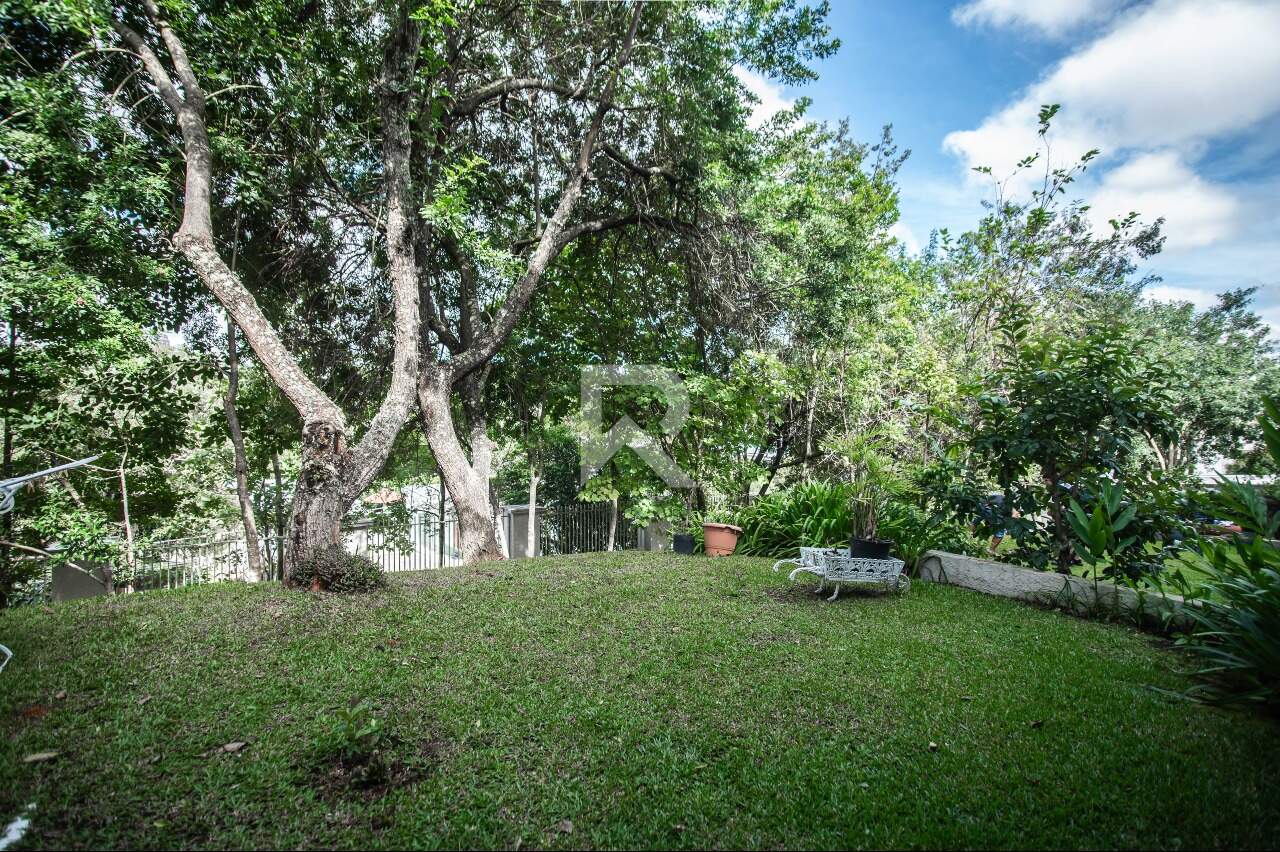 Triplex em Condomínio com Garden Privativo, 3 suítes e 4 vagas – Santo Inácio - Curitiba/PR miniatura 36