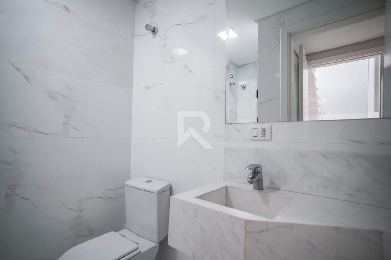 Triplex em Condomínio com Garden Privativo, 3 suítes e 4 vagas – Santo Inácio - Curitiba/PR miniatura 25