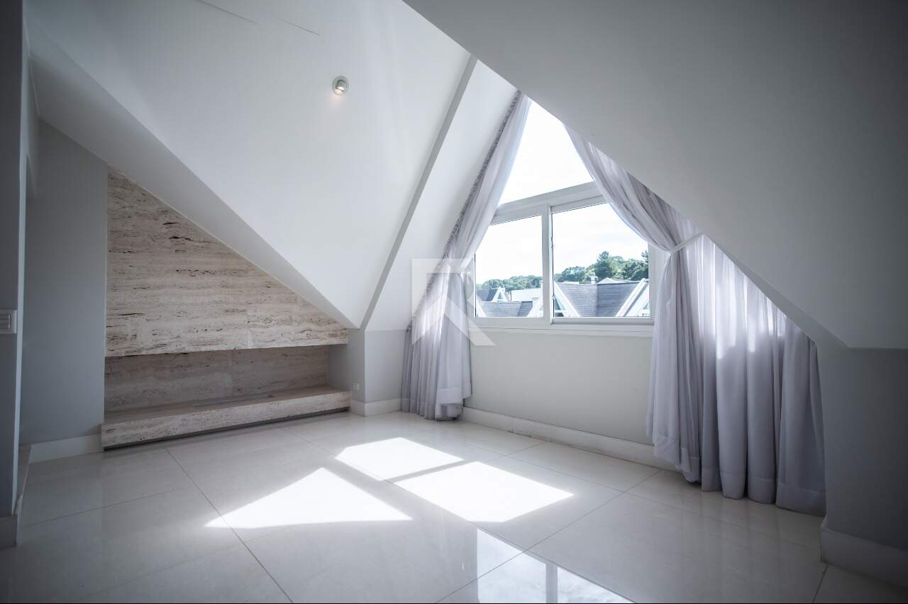 Triplex em Condomínio com Garden Privativo, 3 suítes e 4 vagas – Santo Inácio - Curitiba/PR miniatura 30